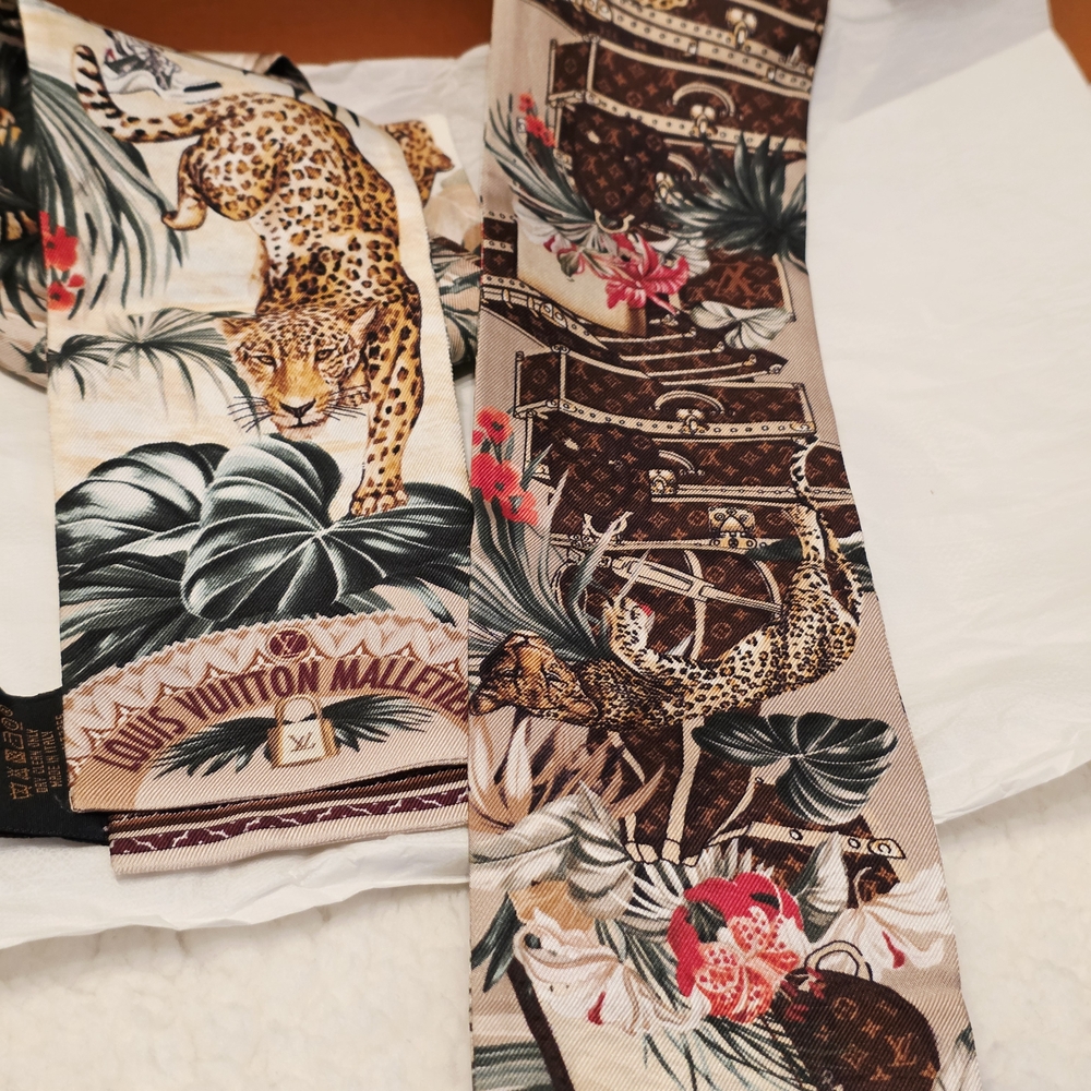 Authentic Louis Vuitton Voyage Extraordinaire Bandeau Tropical Print - Picture 13 of 16